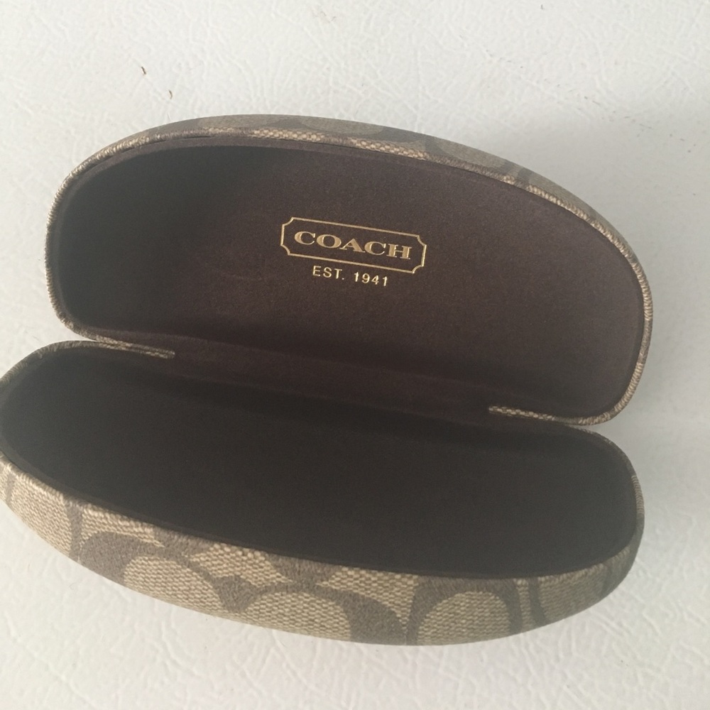 Coach Case - Picture 2 of 5